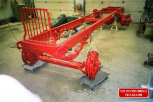Front axle ready to mate up with springs and frame <div class="download-image"><a href="https://oldinternationaltrucks.com/wp-content/uploads/2017/09/00570007.jpg" download><i class="fa fa-download"></i> <span class="full-size"></span></a></div>