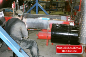 WELDING UP OUT SIDE RAILS  <div class="download-image"><a href="https://oldinternationaltrucks.com/wp-content/uploads/2017/09/01170005.jpg" download><i class="fa fa-download"></i> <span class="full-size"></span></a></div>