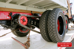 Rear axle chain drive set up and 24 inch wheels and tires <div class="download-image"><a href="https://oldinternationaltrucks.com/wp-content/uploads/2017/09/01300021.jpg" download><i class="fa fa-download"></i> <span class="full-size"></span></a></div>