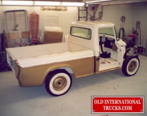 BOX REAR FENDERS INSTALLED <div class="download-image"><a href="https://oldinternationaltrucks.com/wp-content/uploads/2017/09/273.jpg" download><i class="fa fa-download"></i> <span class="full-size"></span></a></div>
