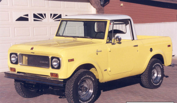 1970 Scout 800A Yellow