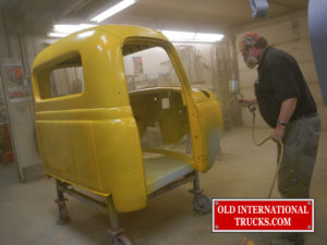 INTERNATIONAL COSTRUCTION YELLOW BEING SPRAIED BY GEORGE KIRKHAM <div class="download-image"><a href="https://oldinternationaltrucks.com/wp-content/uploads/2017/11/DSCN0978.jpg" download><i class="fa fa-download"></i> <span class="full-size"></span></a></div>