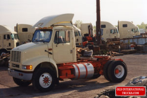 J.B. Hunt 8100 4x2 9700 in back Springfield Yard <div class="download-image"><a href="https://oldinternationaltrucks.com/wp-content/uploads/2017/12/J.B.-Hunt-8100-4x2-9700-in-back-Springfield-Yard.jpg" download><i class="fa fa-download"></i> <span class="full-size"></span></a></div>