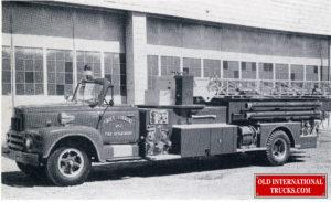 SWIFT CURRENT SASK. R-196 LADDER TRUCK <div class="download-image"><a href="https://oldinternationaltrucks.com/wp-content/uploads/2017/12/img288-1.jpg" download><i class="fa fa-download"></i> <span class="full-size"></span></a></div>