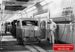 1948, Cab spray booth in new plant CHATHAM <div class="download-image"><a href="https://oldinternationaltrucks.com/wp-content/uploads/2018/04/1948-Cab-spray-booth-in-new-plant-CHATHAM-.jpg" download><i class="fa fa-download"></i> <span class="full-size"></span></a></div>