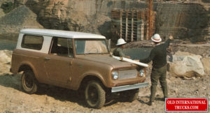 1967 scout travell top roof.